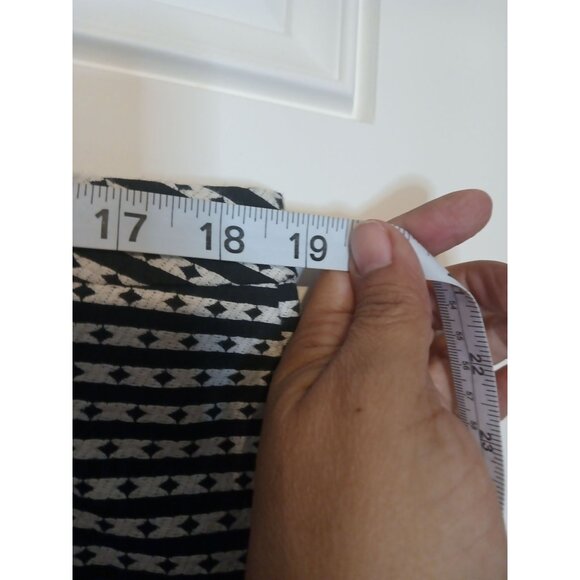 Merona Pencil Skirt Size 14 Black White Textured Diamond Career Straights - Picture 5 of 5